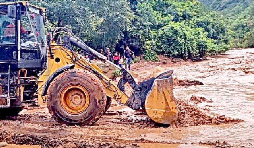 Gobierno autoriza recursos para reparar rutas críticas