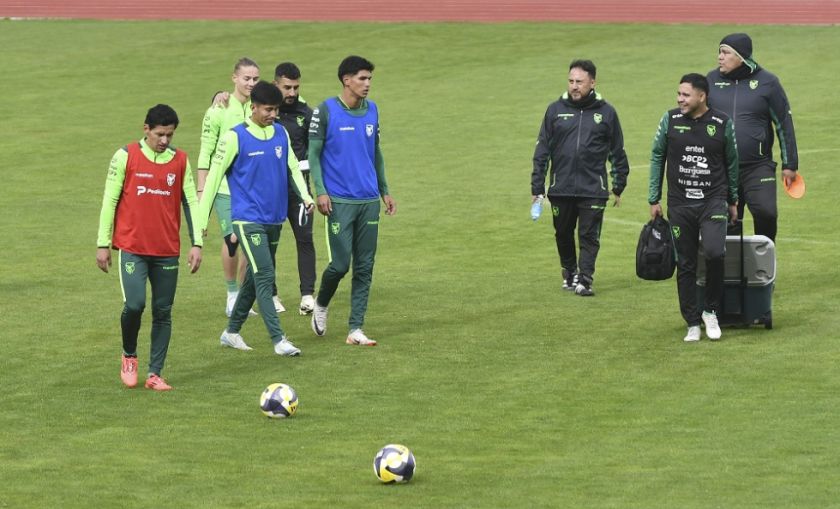 La selección boliviana se entrenó completa en Lima
