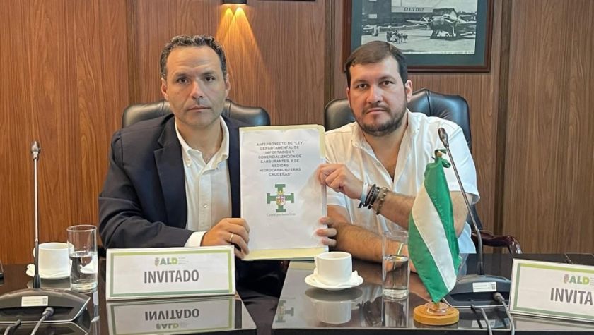 Cívicos plantean ley para que Santa Cruz pueda importar y comercializar combustibles
