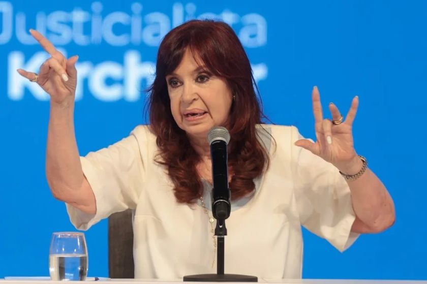 EE.UU. sanciona a la expresidenta argentina Cristina Fernández y a un exministro por corrupción