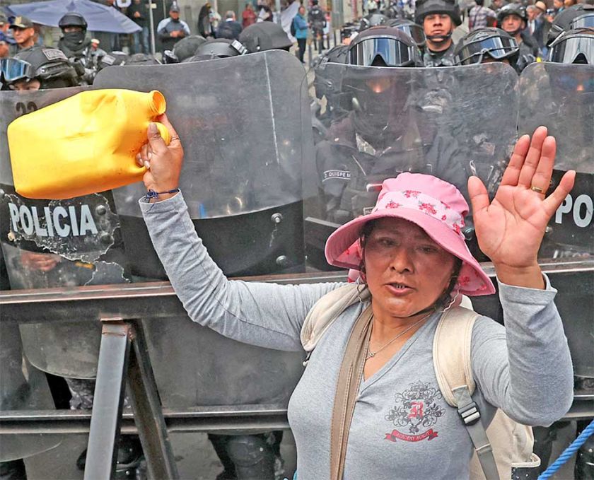 Alteños marchan en rechazo al alza de precios