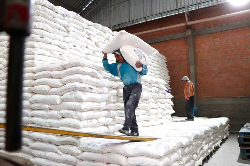 Emapa entrega productos para evitar alza del precio del pan de batalla