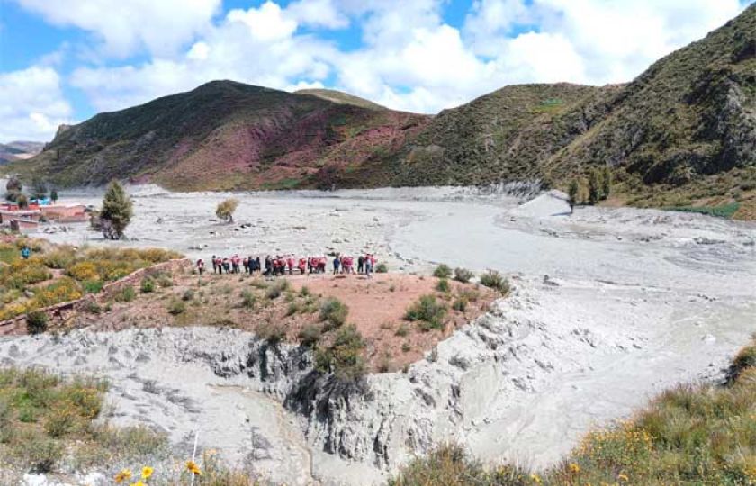Desastre ambiental a causa de la mazamorra aumenta en Llallagua