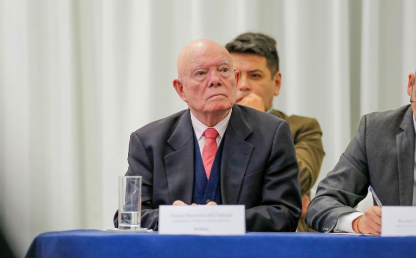 Hassenteufel advierte sanciones por la difusión de encuestas tras la convocatoria a elecciones