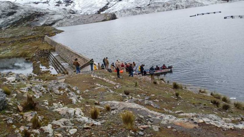Cochabamba: Rescatan el cuerpo sin vida de joven que cayó a la laguna Mayu en Tiquipaya