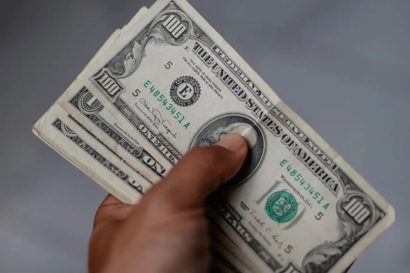 América Latina: entre la obsesión por el dólar y la dolarización oficial