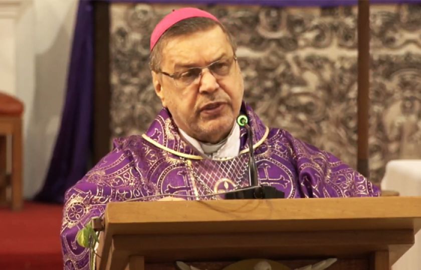 Santa Cruz: Obispo critica a los ‘fariseos’ de las redes sociales
