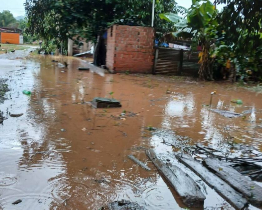 Ya son 127 municipios declarados en desastre y más de 1.200 viviendas destruidas por lluvias en Bolivia
