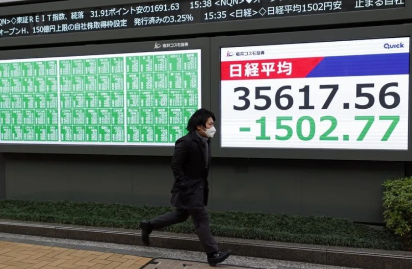 La Bolsa de Tokio se desploma un 7,83 %, en una jornada de caídas generalizadas en Asia por los aranceles de Trump