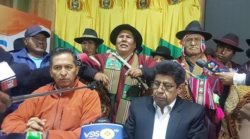 Vocales del TED de La Paz denuncian estar retenidos por sectores que rechazan nueva cartografía