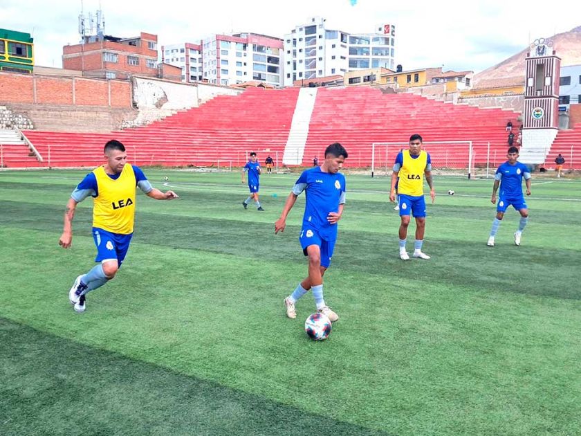 Equipos potosinos continúan con su preparación para la Copa Simón Bolívar