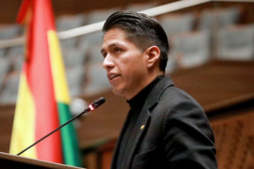 Andrónico Rodríguez dará un mensaje a la nación cuando decida si postula o no, anuncia su asesor