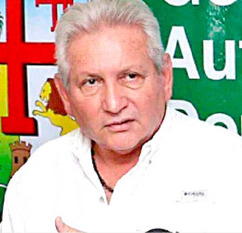 Costas advierte riesgo  de continuidad del MAS