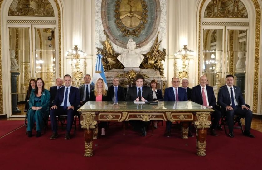 Argentina consigue millonaria inyección financiera para fortalecer sus exiguas reservas