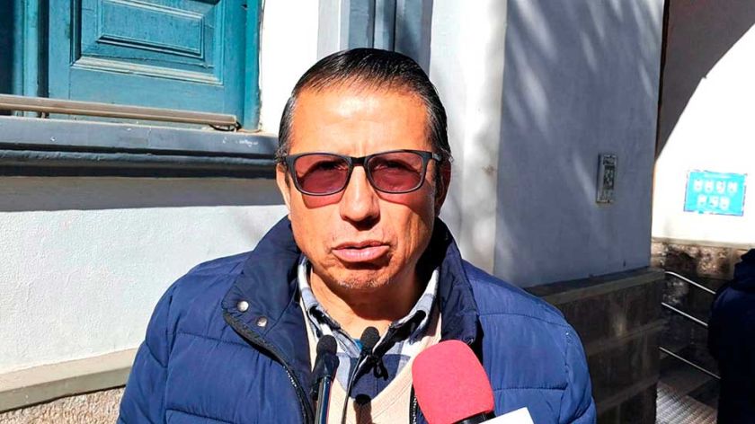 La falta de camino imposibilita que la fábrica de cemento funcione