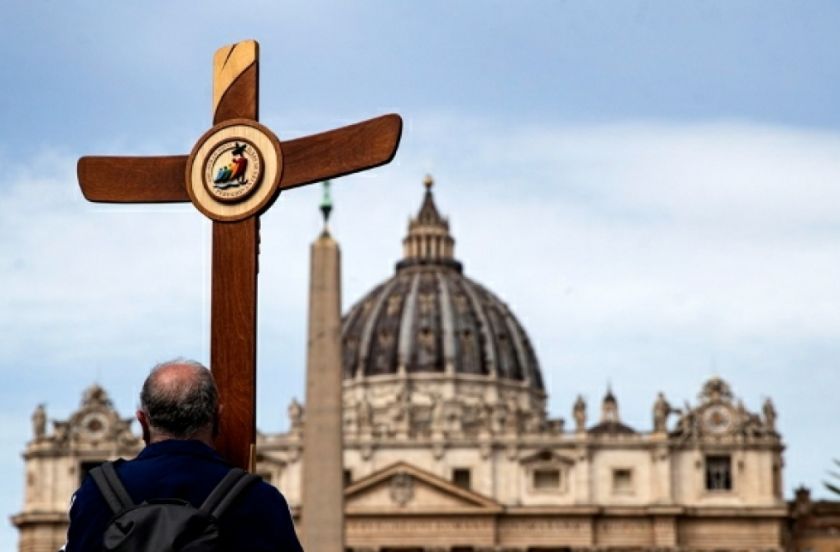 La misa de constatación de la muerte del Papa se oficiará a las 14:00 de hoy