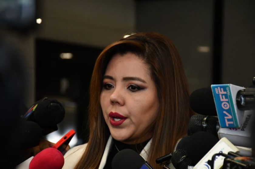 El Gobierno mantiene diálogo con la COB y no descarta escuchar a empresarios sobre incremento salarial
