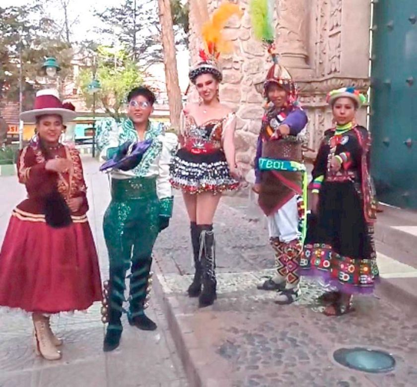 Alistan homenaje a la danza por con "Bolivia Bicentenario"