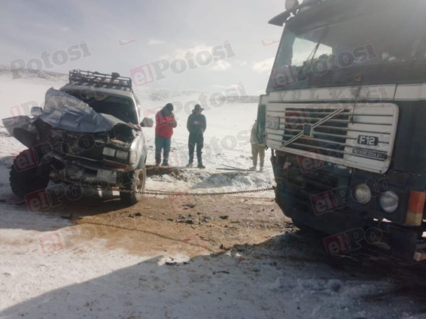 Turistas israelíes heridos en accidente en frontera Bolivia-Chile fueron evacuados a La Paz