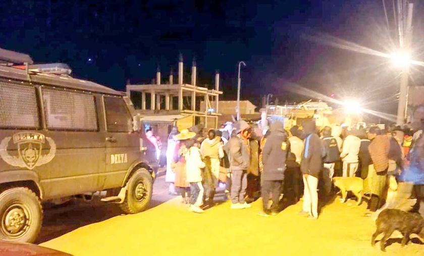 Hombre intentó robar y  una turba de furiosos vecinos casi lo lincha