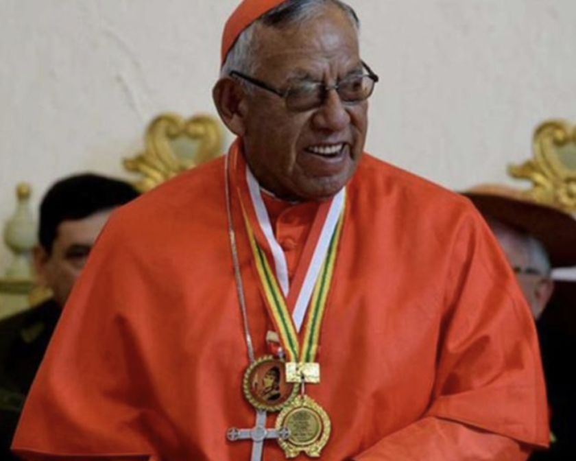 “Por razones logísticas”, cardenal Toribio Ticona no asistirá al funeral del papa Francisco