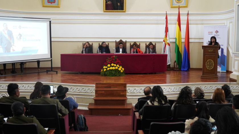 Convocan a la Cátedra Libre y al Concurso Plurinacional Tesis del Bicentenario 2025