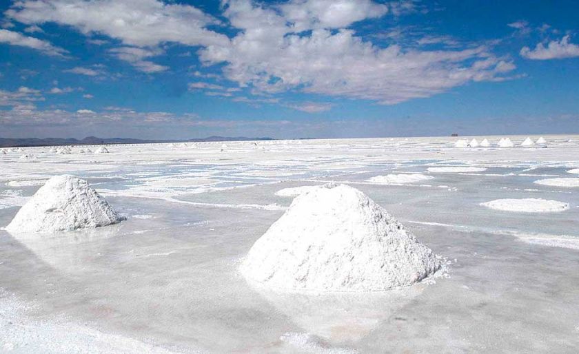 Cívicos dicen que chinos y rusos ya están en el Salar y desde YLB lo desmienten