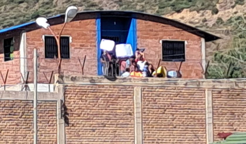 Caso Zúñiga: Senadores van al penal de El Abra y encuentran un motín de reos