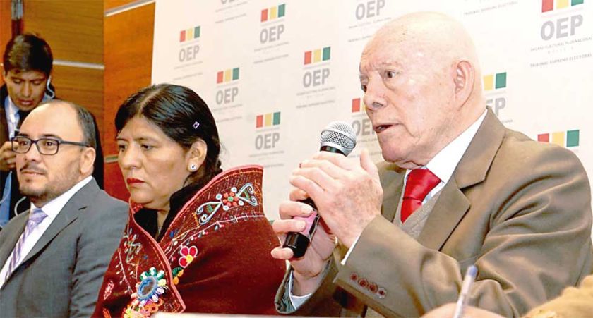 Vocales dan su confianza a Hassenteufel en el TSE