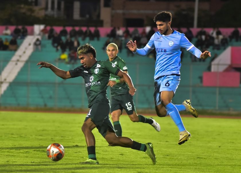 Piden la “cabeza” de Viviani tras nuevo empate de Real Tomayapo en el “IV Centenario”