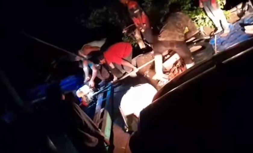 Rescatan a nueve personas tras el naufragio de una embarcación en el río Mamoré