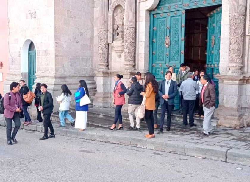 Por movilizaciones suspenden la posesión del Jurado de Imprenta de Potosí