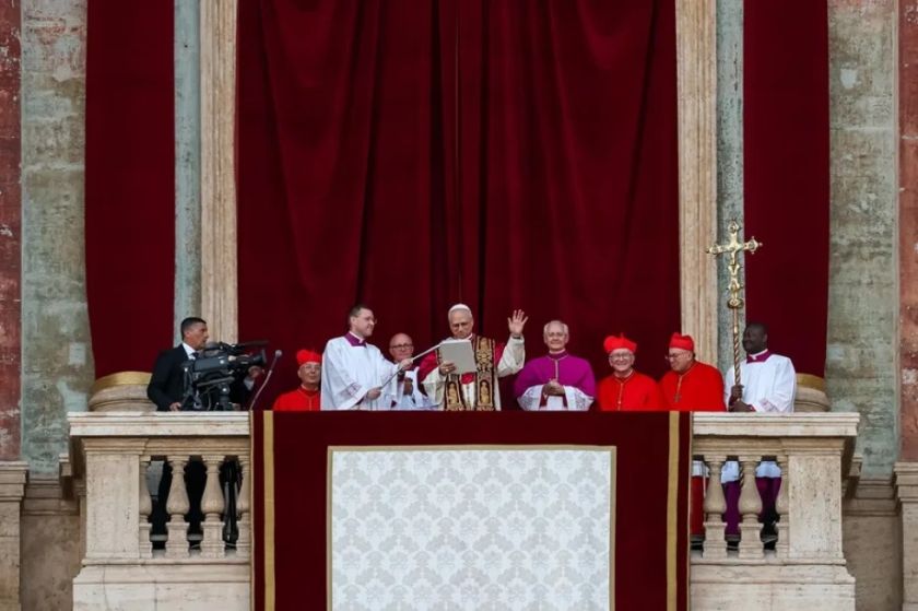 Primeros actos de León XIV: Misa con los cardenales, el Regina Coeli y audiencia a medios