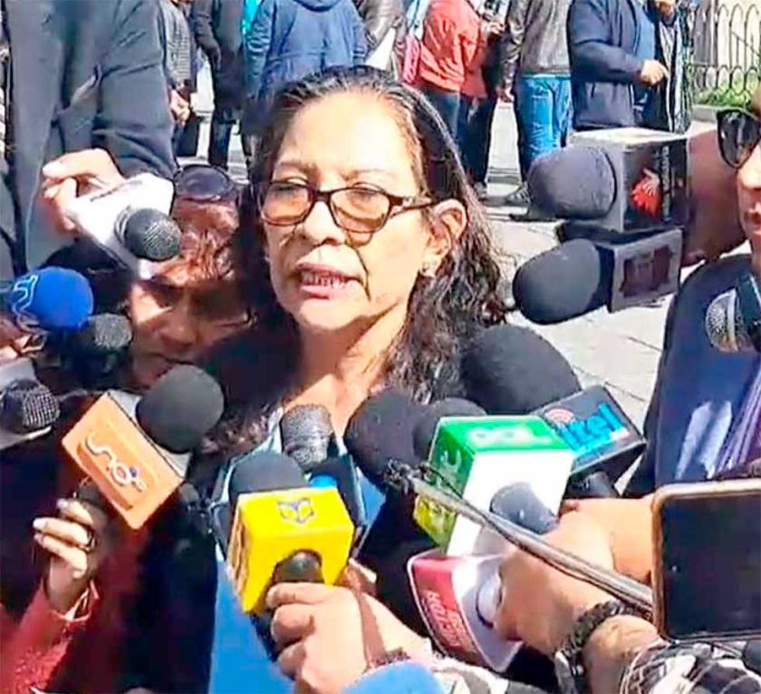 Andrónico puede quedarse sin sigla por pelea en MTS