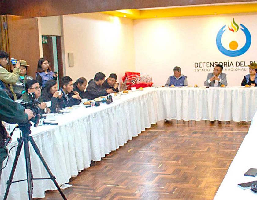 Aumentan casos de violencia contra periodistas en Bolivia 