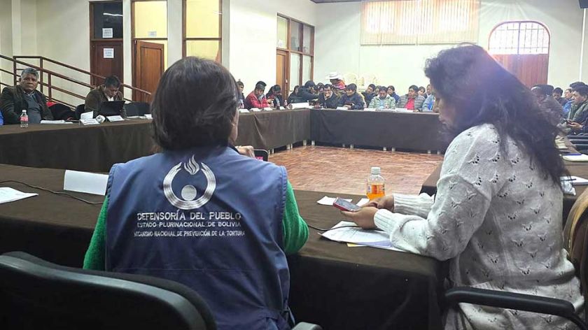 La Defensoría del Pueblo registra denuncias de vulneración de derechos de maestros en Potosí