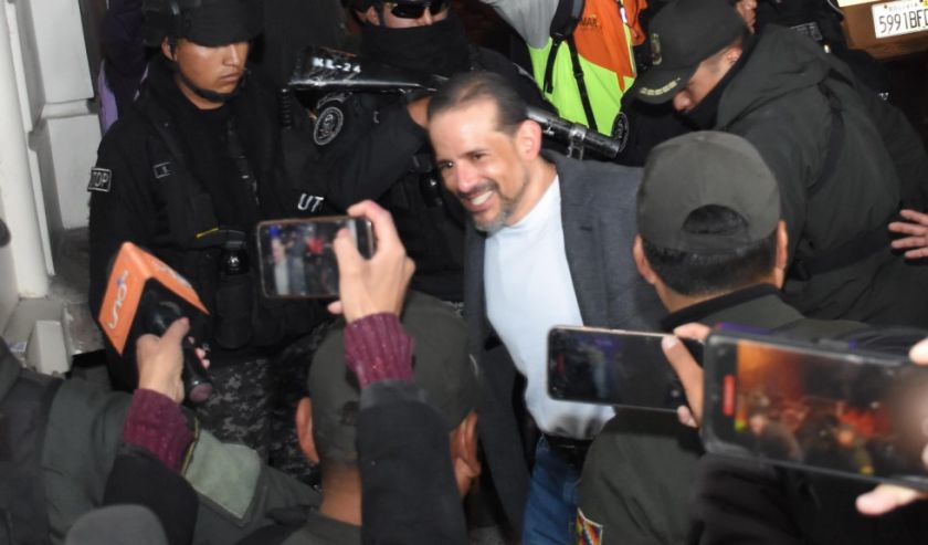 Camacho niega “lista negra”, pero pide a sus asambleístas departamentales no ir a las elecciones