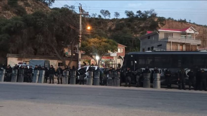 Denuncian presencia policial en la ruta Cochabamba-La Paz, a pocas horas del inicio de la caravana evista