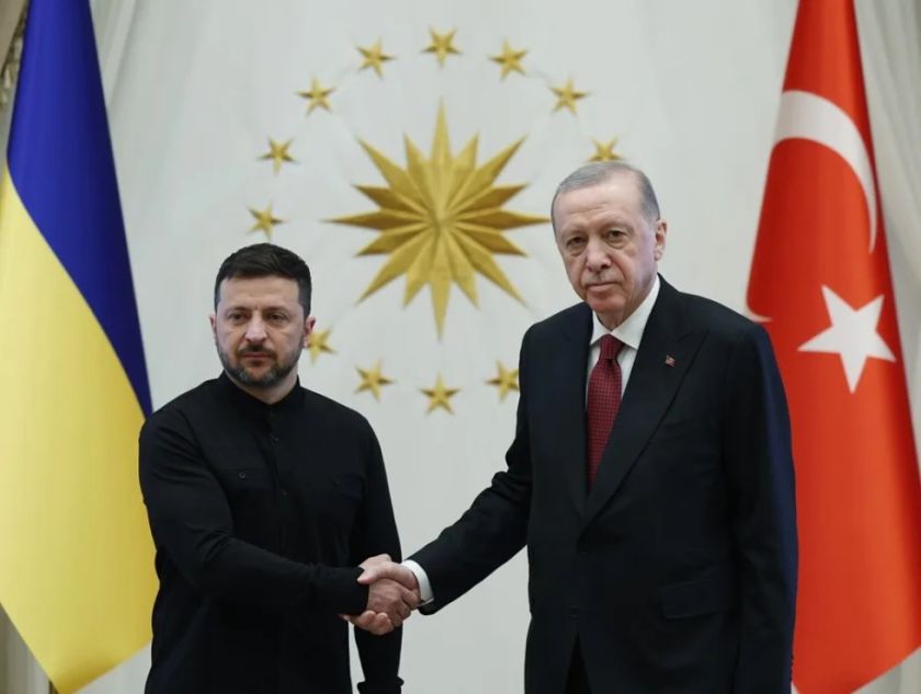 Turquía dice que Rusia y EEUU están listas para negociar con Ucrania en Estambul