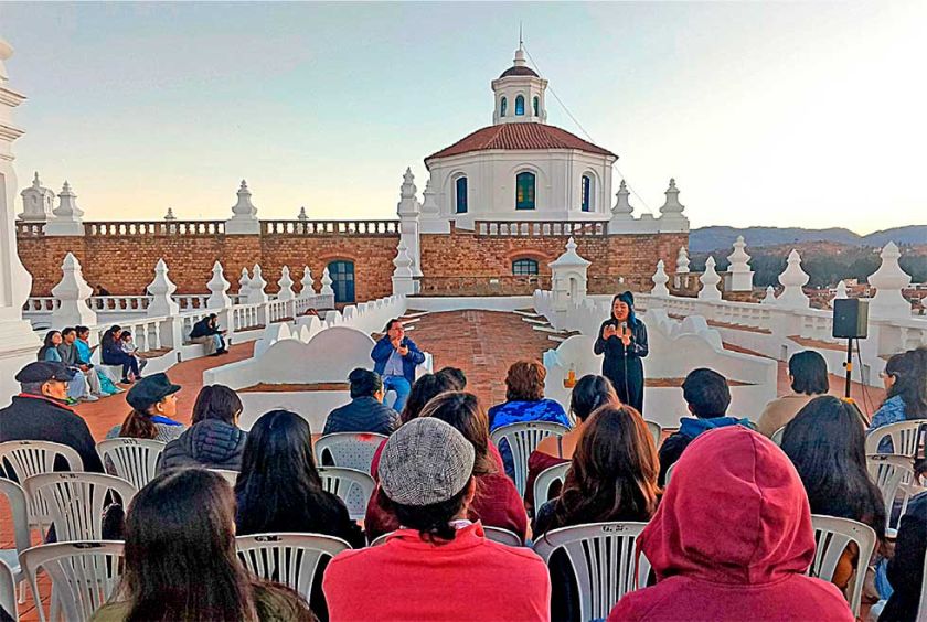 ‘Rutas Poéticas’ se despiden de Sucre; hoy llegan a Potosí