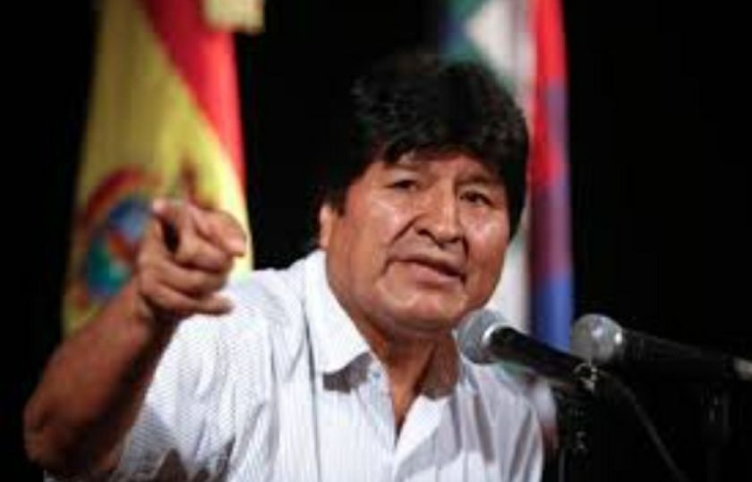  Evo Morales busca inscribirse como candidato con PAN-BOL 