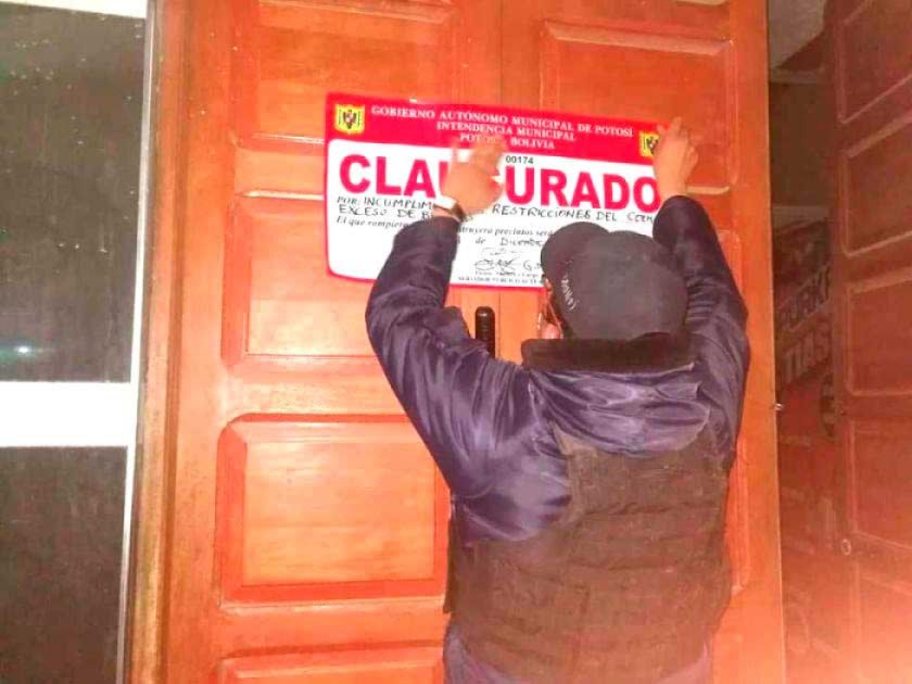 Intendencia evita apertura de bares en la zona alta de la ciudad de Potosí