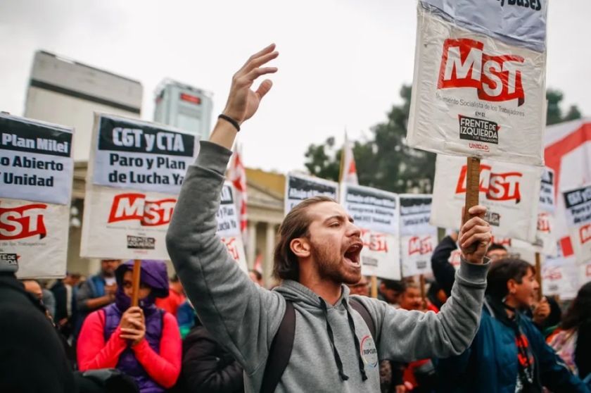 El Gobierno de Milei restringe parcialmente el derecho a huelga en Argentina