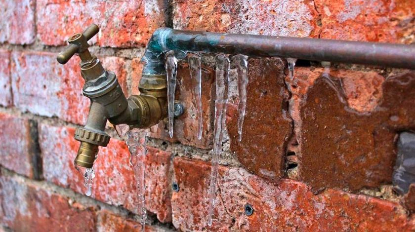 El frio aumenta y se reporta la rotura de las tuberías de agua