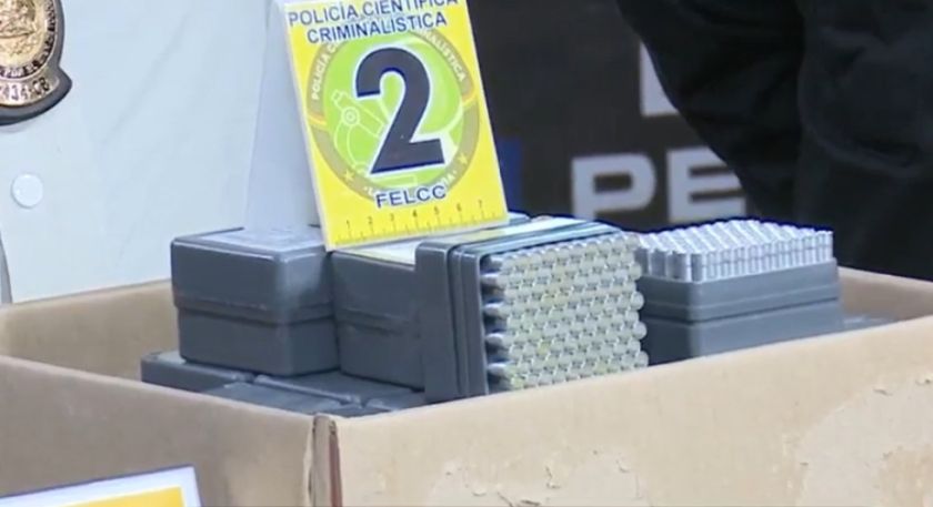 Secuestran 20.000 fulminantes transportados en un bus que viajaba de Cochabamba a La Paz