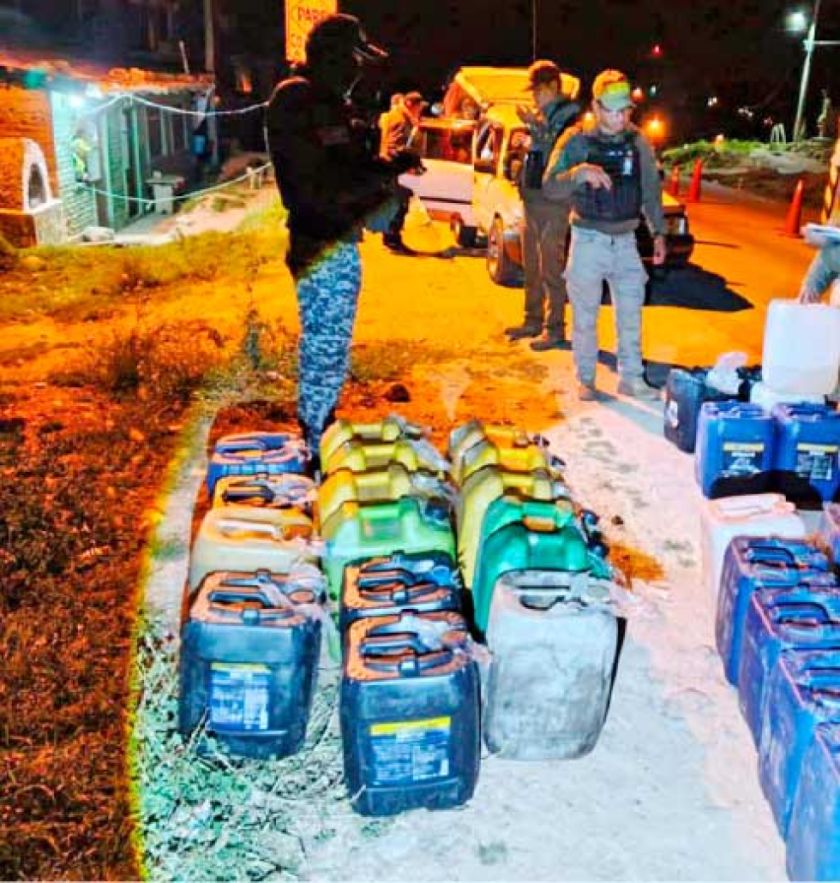 Incautan gasolina que salía de Sucre en dos vehículos