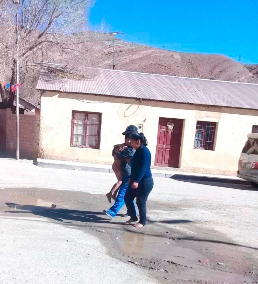 Madre sometió a su hijo a extrema violencia por no querer ir a la escuela