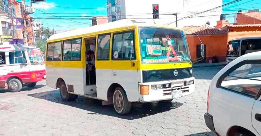 Reduce la circulación del transporte público por la falta de diésel  