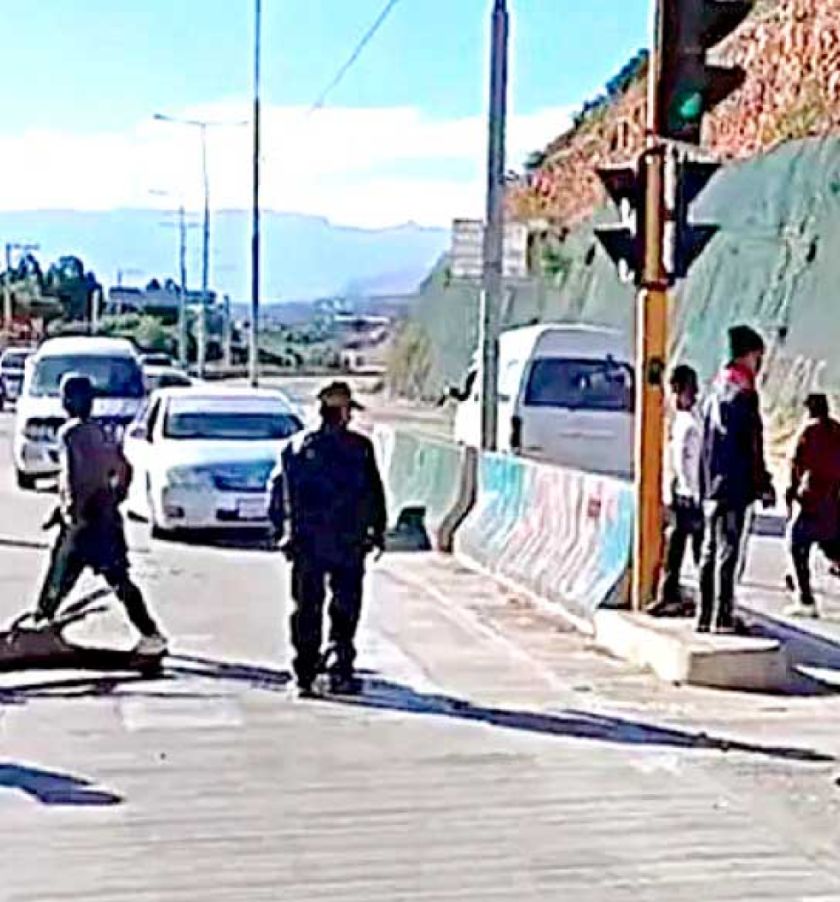 Bloquean ruta Cochabamba-Santa Cruz