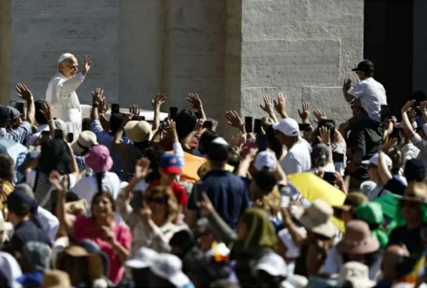 El papa León XIV defiende el matrimonio entre hombre y mujer y critica «la libertad de quitar vida»